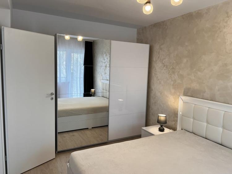 Apartament cu 2 camere semidecomandat, mobilat în Mihai Viteazul