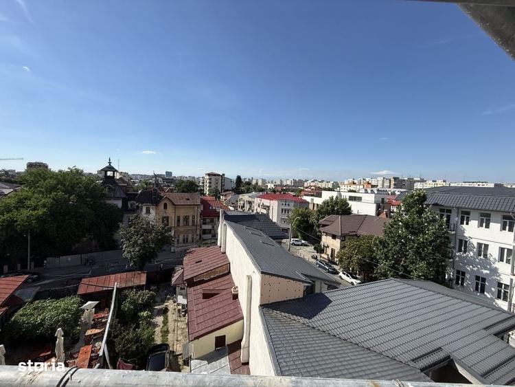 Apartament cu 4 camere în Moșilor