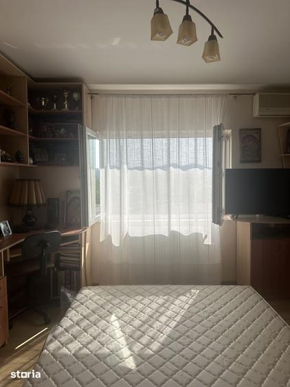 Apartament cu 3 camere decomandat în Câmpina