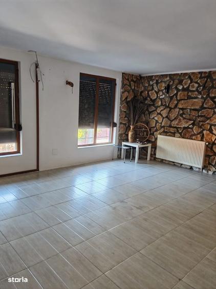 Casă cu 4 camere în Chiajna