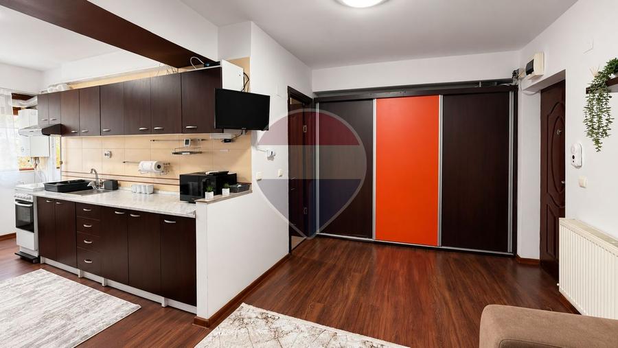 Apartament cu 3 camere decomandat în Letea