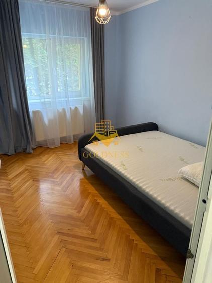 Apartament cu 4 camere decomandat, mobilat în Zorilor