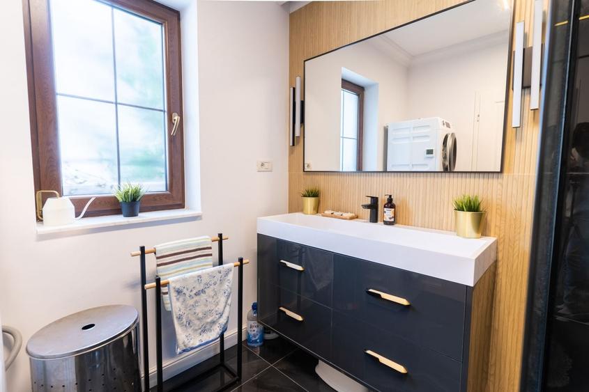 Duplex cu 5 camere cu Canalizare în Mehala