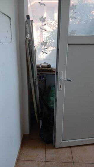 Apartament cu 3 camere decomandat în Bragadiru