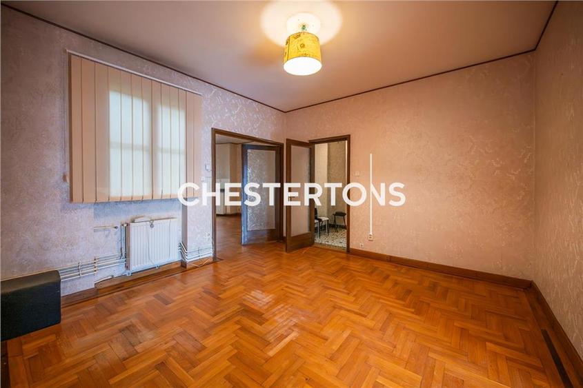 Apartament cu 5 camere circular în Calea Victoriei
