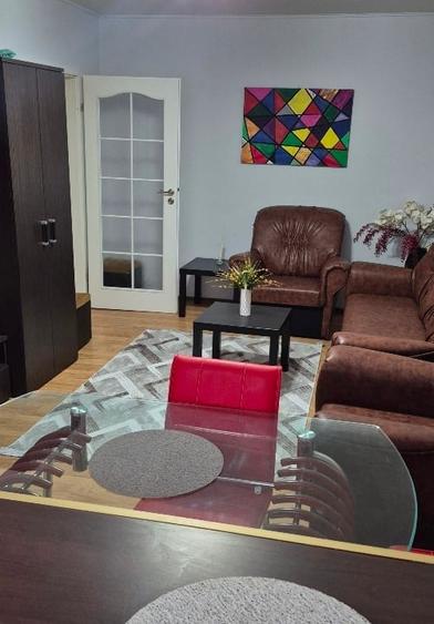 Apartament cu 3 camere decomandat, mobilat în Rahova