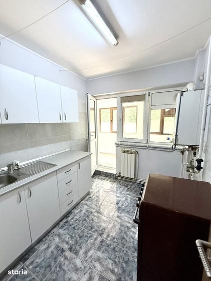 Apartament cu 3 camere semidecomandat în Gării
