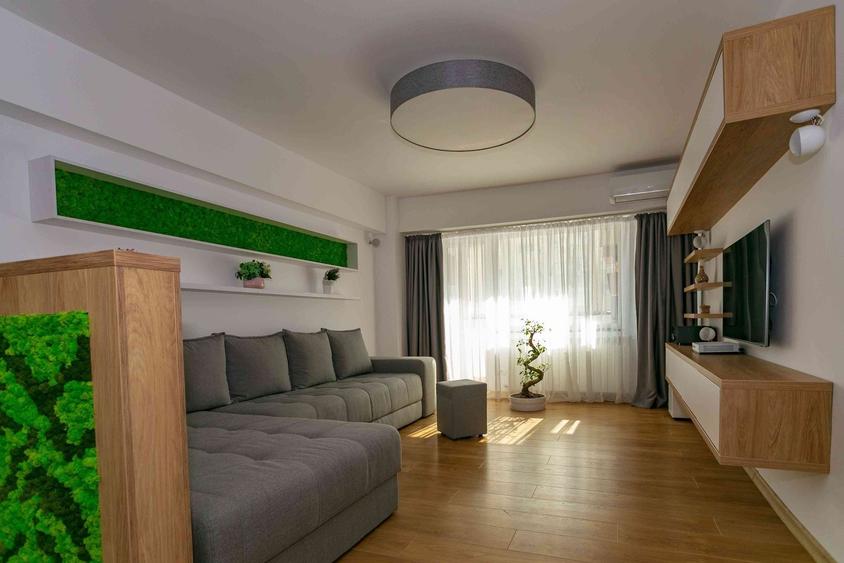 Apartament cu 3 camere decomandat în Victoriei