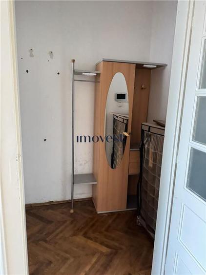 Apartament cu 2 camere semidecomandat în Titulescu