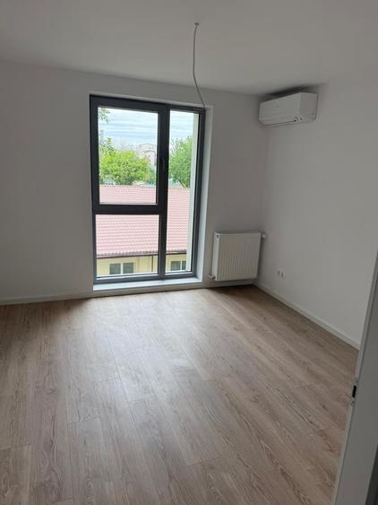 Apartament cu 2 camere decomandat în Lacul Tei