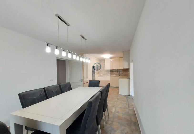Casă individuală cu 6 camere cu Canalizare în Ultracentral