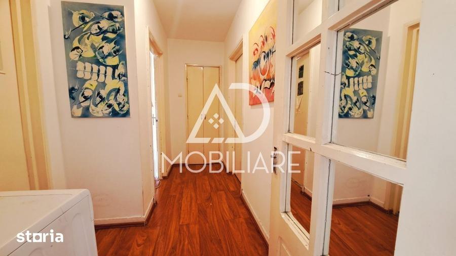 Apartament cu 3 camere semidecomandat în Central