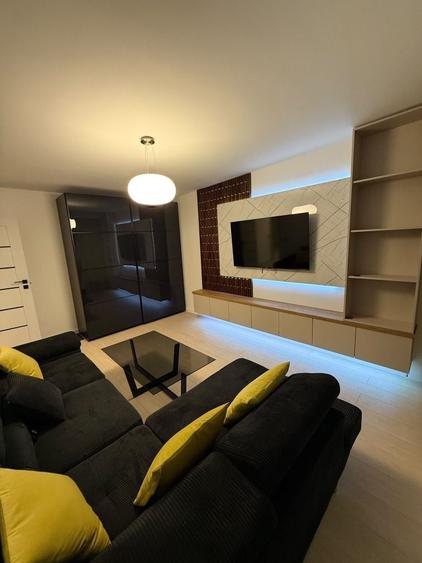 Apartament cu 2 camere decomandat în Central