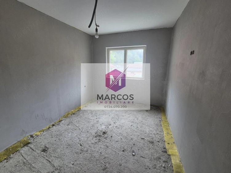 Apartament cu 3 camere decomandat în Cuptoare (Reșița)