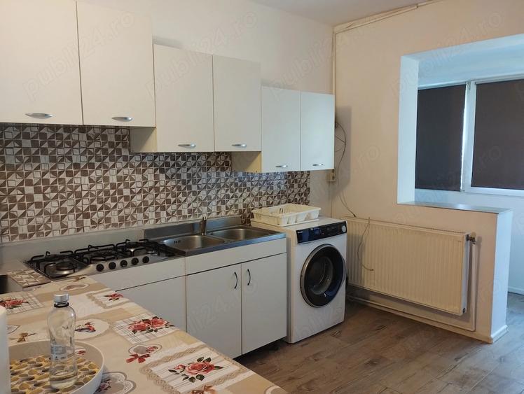 Garsonieră decomandată în Central