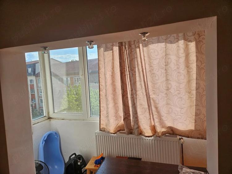Apartament cu 2 camere semidecomandat în Soarelui