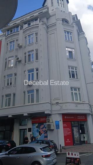 Apartament cu 4 camere decomandat în P-ța Unirii