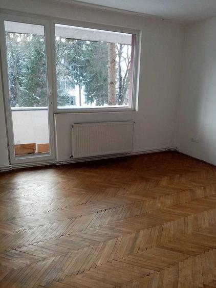 Apartament cu 2 camere semidecomandat în Tudor