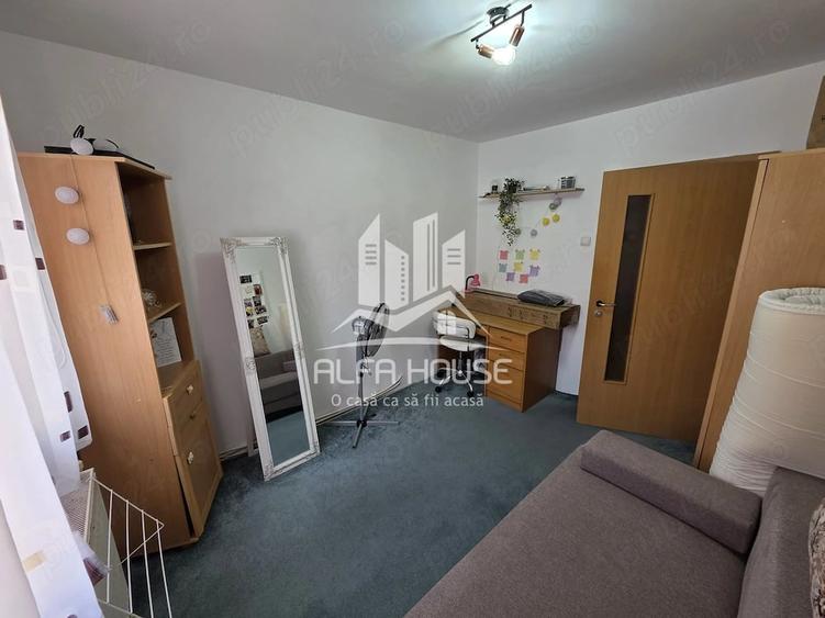 Apartament cu 3 camere semidecomandat în Govândari