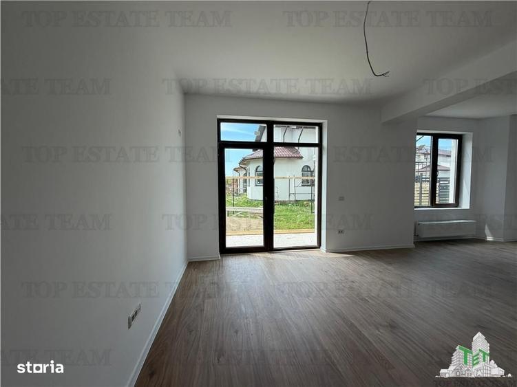Casă cu 4 camere în Ostratu