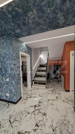 Casă individuală cu 5 camere cu Garaj în Sud
