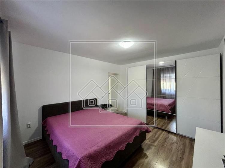 Apartament cu 2 camere, decomandat + balcon, 2 locuri de parcare - 7