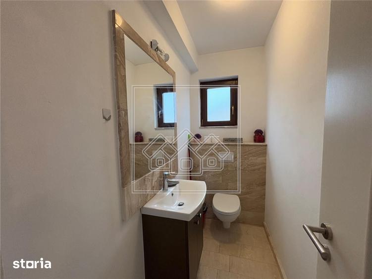 Apartament cu 3 camere în Șelimbăr
