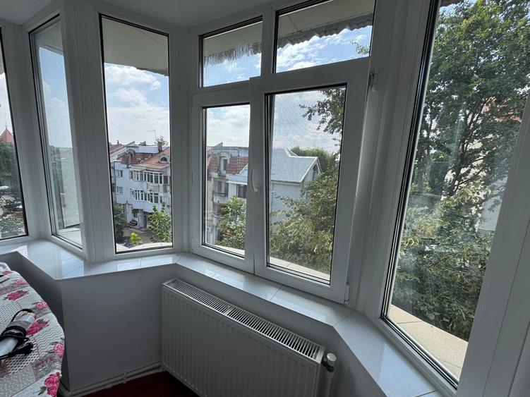 Apartament cu 4 camere decomandat în Ultracentral