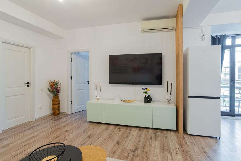 Apartament cu 2 camere semidecomandat, mobilat în Tomis Plus