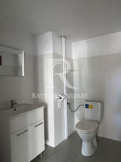 Spațiu comercial, de 59.400001525879 mp, în Central