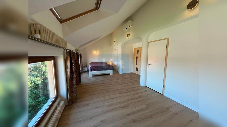 Apartament cu 5 camere semidecomandat în Zorilor