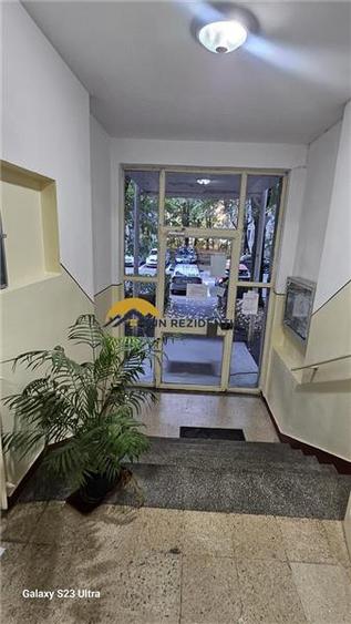 Apartament cu 4 camere semidecomandat, mobilat în Berceni