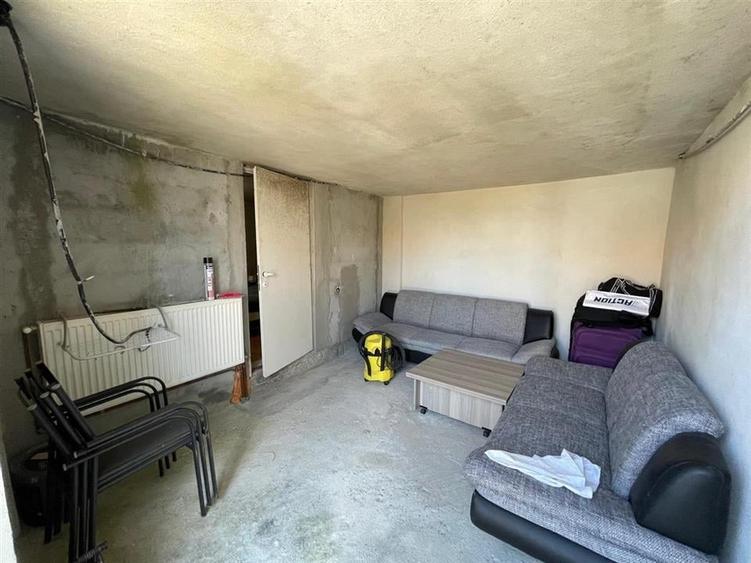 Casă individuală cu 3 camere cu Teren 744 Mp în Leș