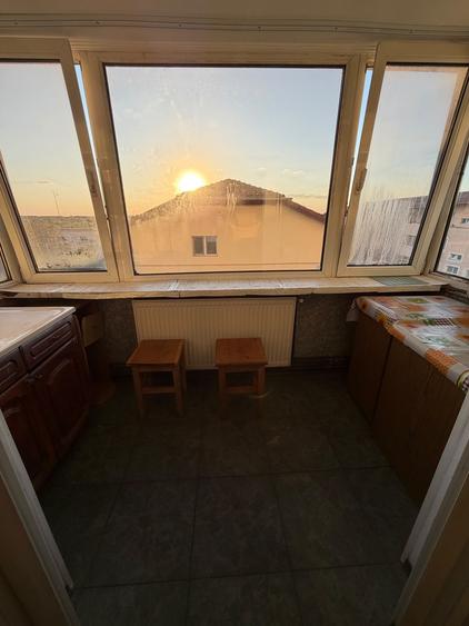 Apartament cu 3 camere decomandat în Girocului