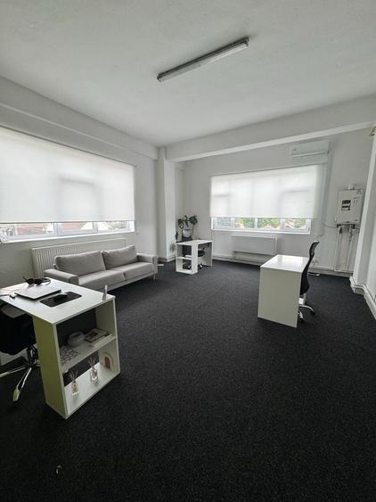 Spațiu comercial, de 30 mp, în Central