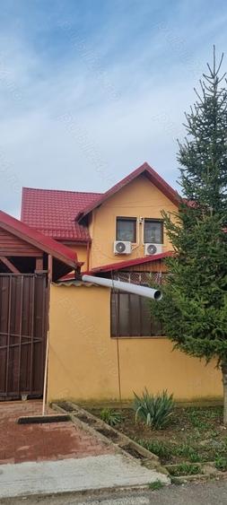Casă cu 5 camere cu Teren 760 Mp în Central