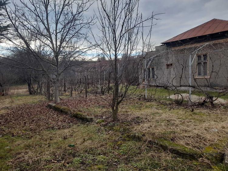 Casă cu 4 camere în