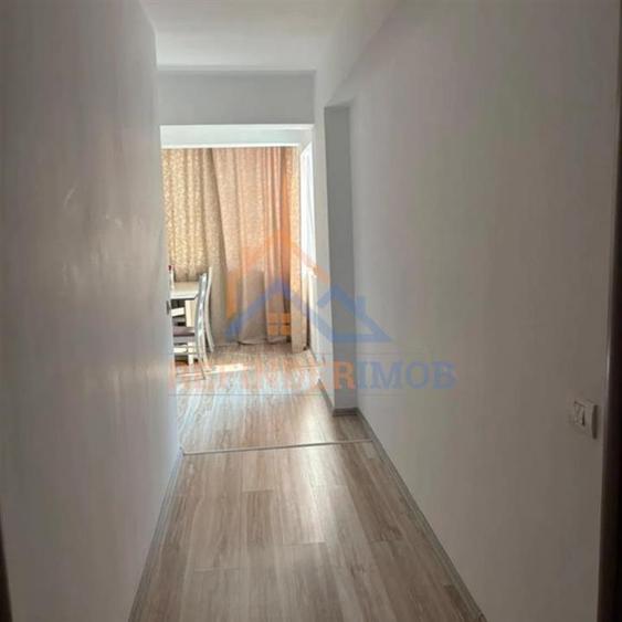 Apartament cu 3 camere decomandat, mobilat în Giurgiului
