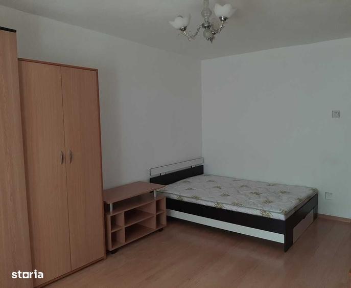Garsonieră decomandată în Colentina
