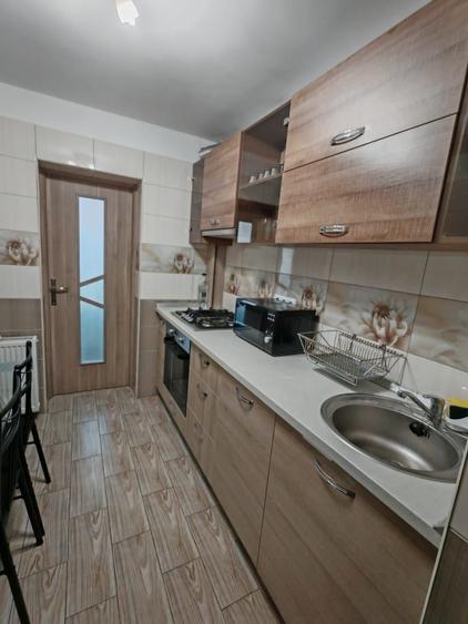 Apartament cu 2 camere decomandat în 9 Mai