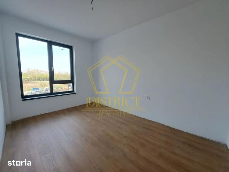 Apartament cu 3 camere în Aradului