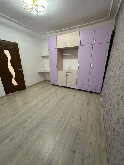 Apartament cu 2 camere semidecomandat, mobilat în Vitan