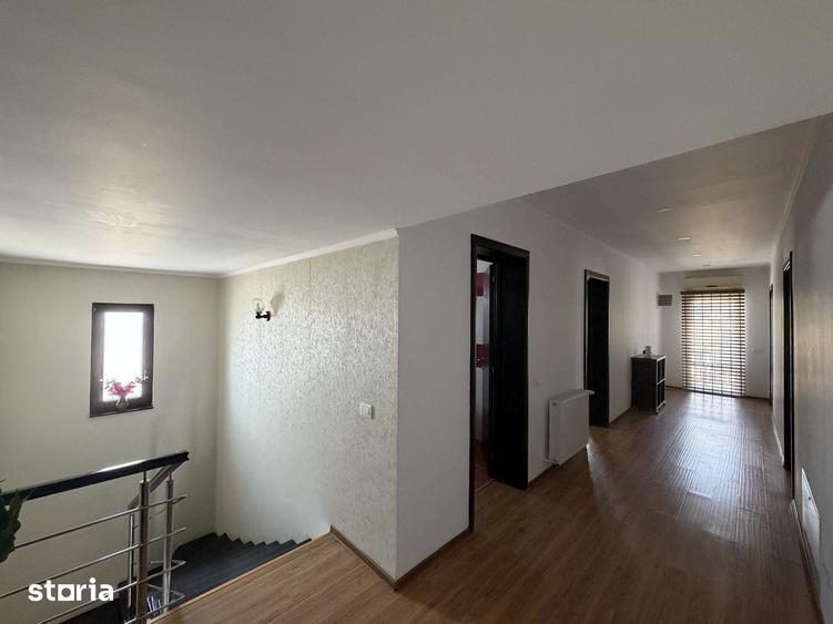 Casă cu 5 camere cu Teren 355 Mp în Central