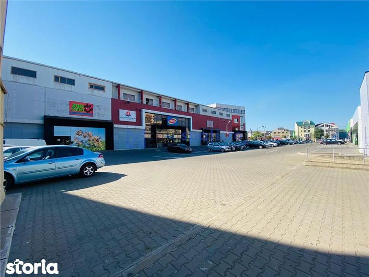 Spațiu comercial, de 302 mp, în Canta