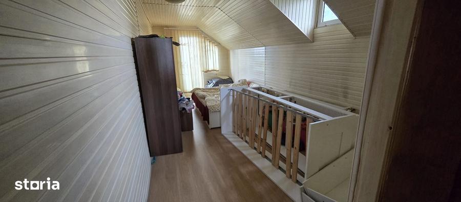 Casă cu 4 camere cu Teren 577 Mp în Aninoasa