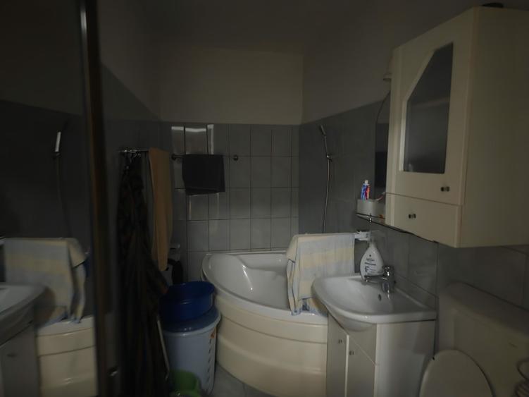 Apartament cu 2 camere în Unirea