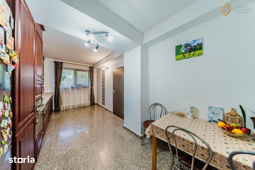 Casă cu 4 camere cu Teren 233 Mp în Julița