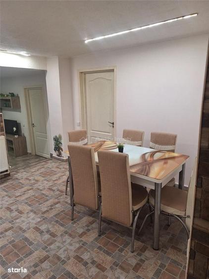 Casă cu 4 camere în Comana