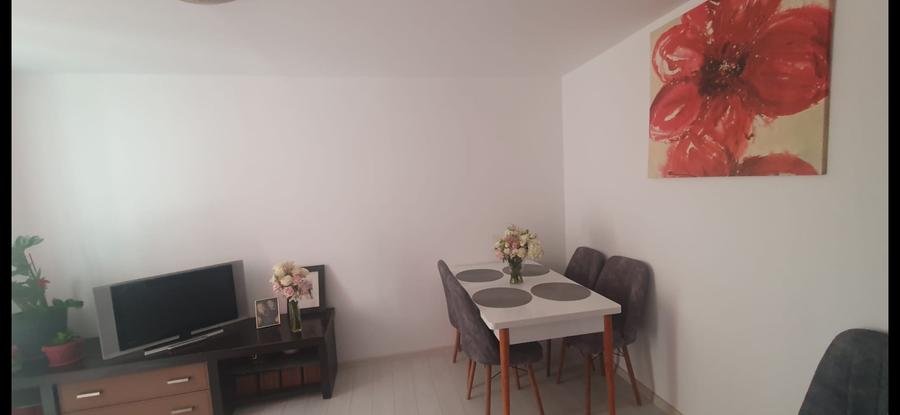 Apartament cu 2 camere decomandat în Drumul Taberei