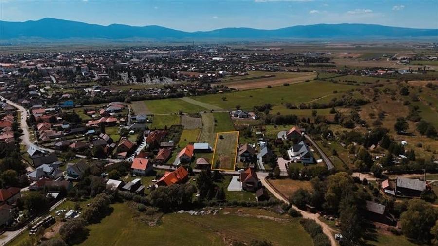 Teren Construcții intravilan de 2781 mp, în Nord